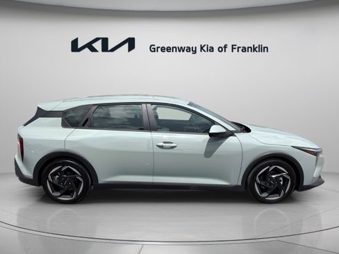 New 2026 Kia K4 EX FWD image 8