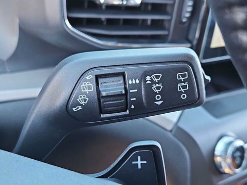 Used 2020 Ford Explorer XLT w/ Equipment Group 202A image 26