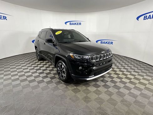Used 2023 Jeep Compass Limited AWD/4WD image 2