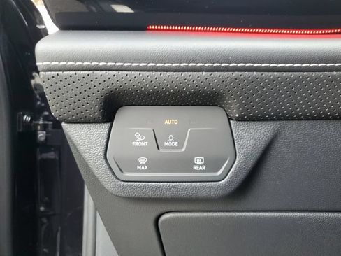 Used 2025 Volkswagen Atlas SEL Premium R-Line AWD/4WD image 33