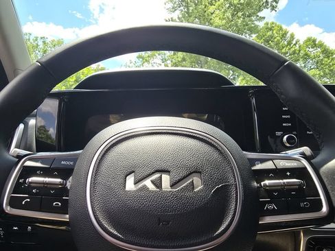 Used 2023 Kia Sorento S FWD image 27