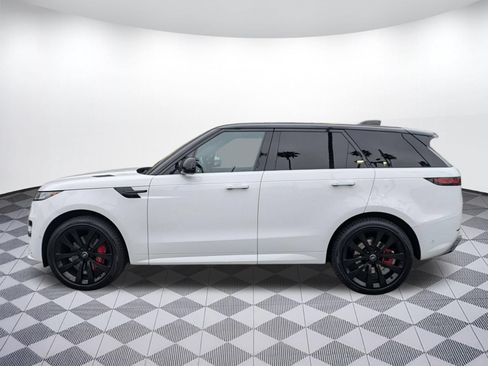 Used 2023 Land Rover Range Rover Sport SE Dynamic AWD/4WD image 2