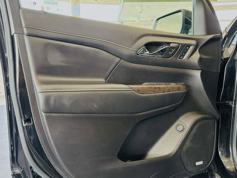 Used 2022 GMC Acadia Denali AWD/4WD image 20