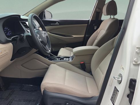 Used 2018 Hyundai Tucson Sport image 9