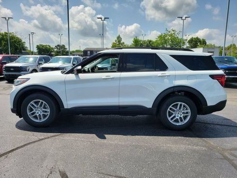 New 2026 Ford Explorer Active AWD/4WD image 7