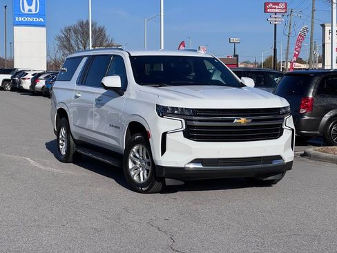 Used 2023 Chevrolet Suburban LT image 50