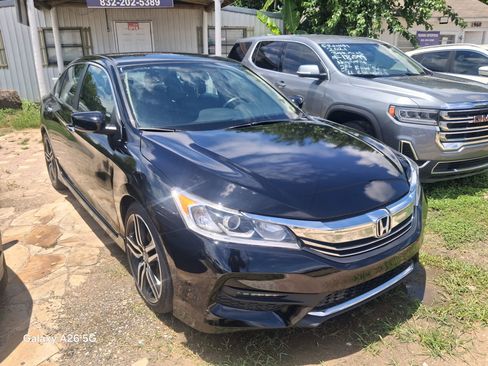 Used 2017 Honda Accord Sport Special Edition image 3