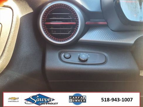 Certified 2025 Chevrolet Trax RS image 20