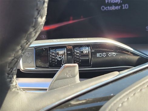 New 2026 Cadillac Lyriq V image 21