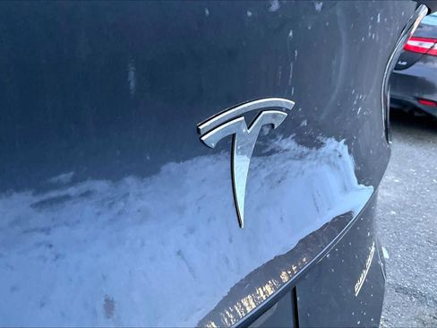 Used 2023 Tesla Model Y Performance image 28