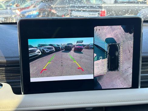 Used 2023 Lincoln Aviator Black Label w/ Class IV Trailer Tow Package image 25