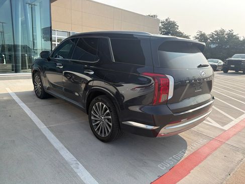 Used 2024 Hyundai Palisade Calligraphy FWD image 6