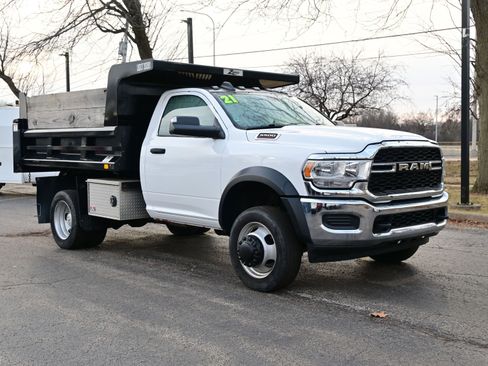 Used 2021 RAM 5500 Tradesman image 12