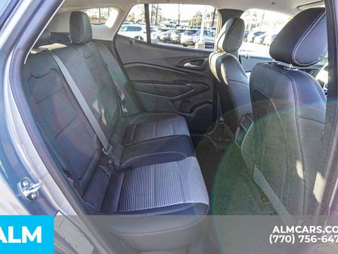 Used 2025 Chevrolet Trax LT w/ LT Convenience Package image 25