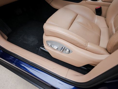 Certified 2023 Porsche Macan image 14