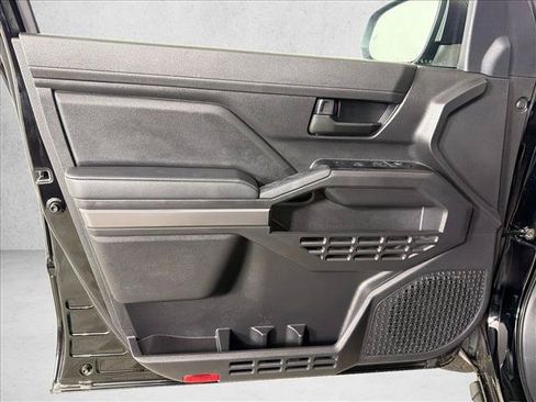 Used 2025 Toyota Tacoma SR5 RWD image 10