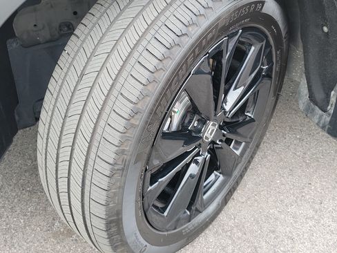 Used 2025 Honda CR-V Sport Touring image 11