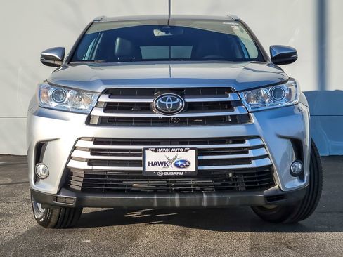 Used 2019 Toyota Highlander XLE image 4