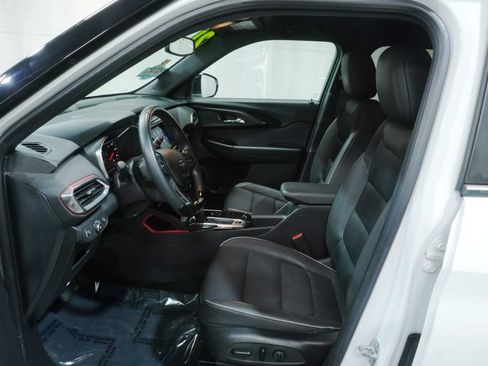 Used 2021 Chevrolet TrailBlazer RS w/ Convenience Package FWD image 10