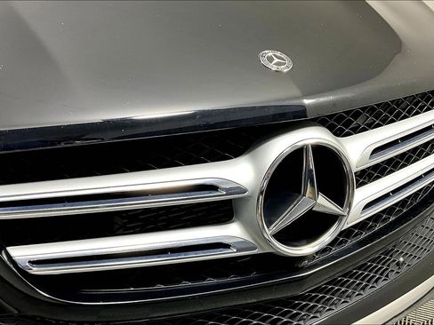 Used 2018 Mercedes-Benz GLE 550e 4MATIC image 33