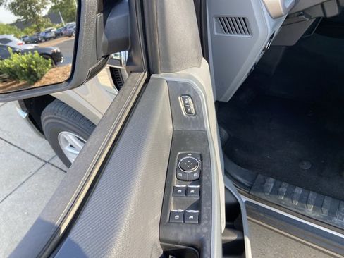 Used 2023 Ford F150 XLT RWD image 44