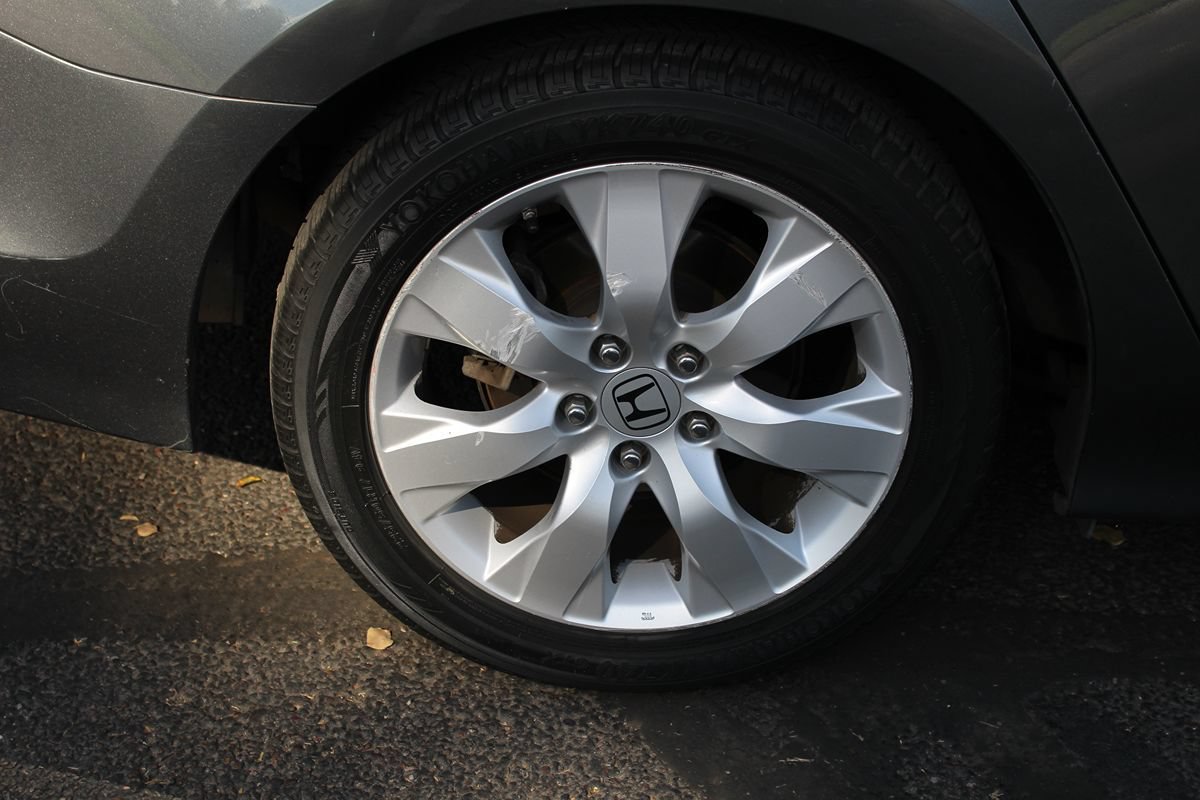 Used 2010 Honda Accord EX-L image 45