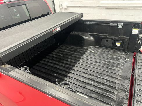 Used 2019 Toyota Tacoma Limited AWD/4WD image 27