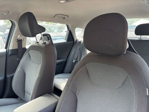 Used 2025 Kia K4 FWD image 36