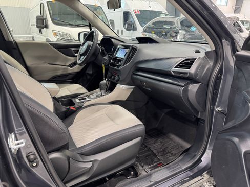 Used 2024 Subaru Forester AWD/4WD image 13