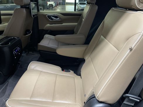 Used 2023 Chevrolet Tahoe Premier AWD/4WD image 8