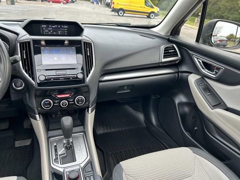 Used 2023 Subaru Forester Premium image 18
