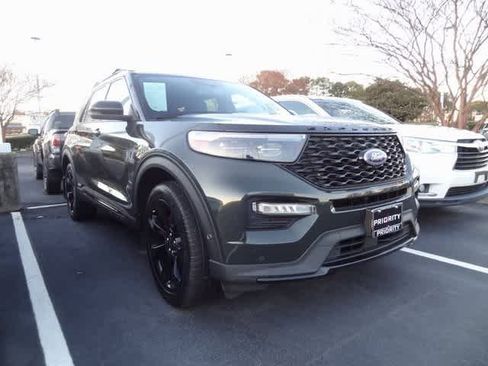 Used 2023 Ford Explorer ST w/ Equipment Group 401A image 3