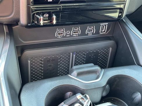 Used 2026 RAM 1500 Laramie w/ Night Edition image 28