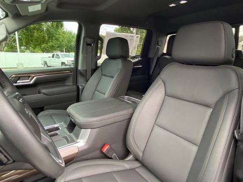 Used 2026 Chevrolet Silverado 1500 LT Trail Boss w/ LT Trail Boss Premium Package AWD/4WD image 12