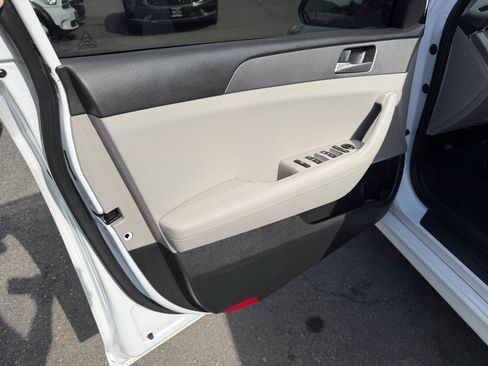 Used 2019 Hyundai Sonata SE FWD image 9