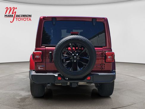 Used 2021 Jeep Wrangler Unlimited Sahara w/ Cold Weather Group AWD/4WD image 6