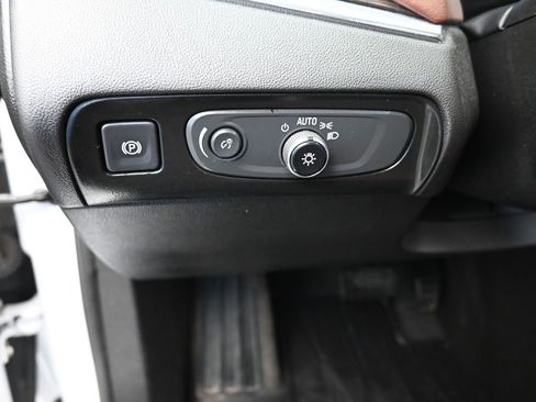 Used 2020 Buick Enclave Avenir image 9