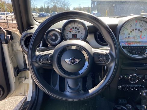 Used 2014 MINI Cooper Convertible image 9