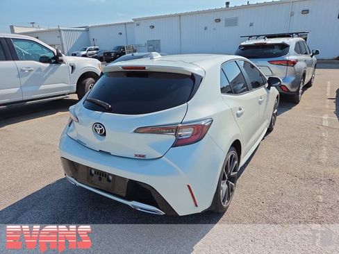 Used 2019 Toyota Corolla XSE FWD image 4