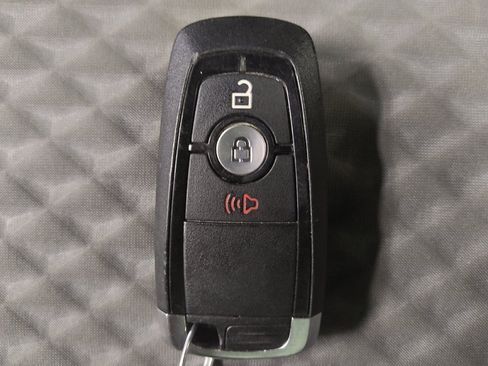 Used 2020 Ford Escape SE FWD image 32