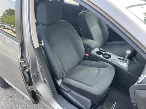 Used 2014 Nissan Rogue S w/ Convenience Package AWD/4WD image 14