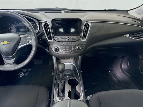 Used 2022 Chevrolet Malibu LT image 18