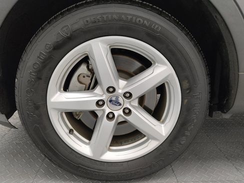 Used 2018 Ford Explorer XLT w/ Equipment Group 202A FWD image 31