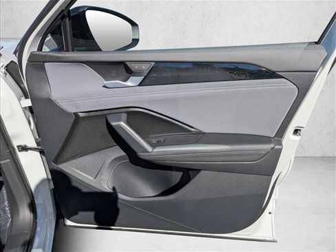 New 2026 Volkswagen Tiguan SE R-Line image 27