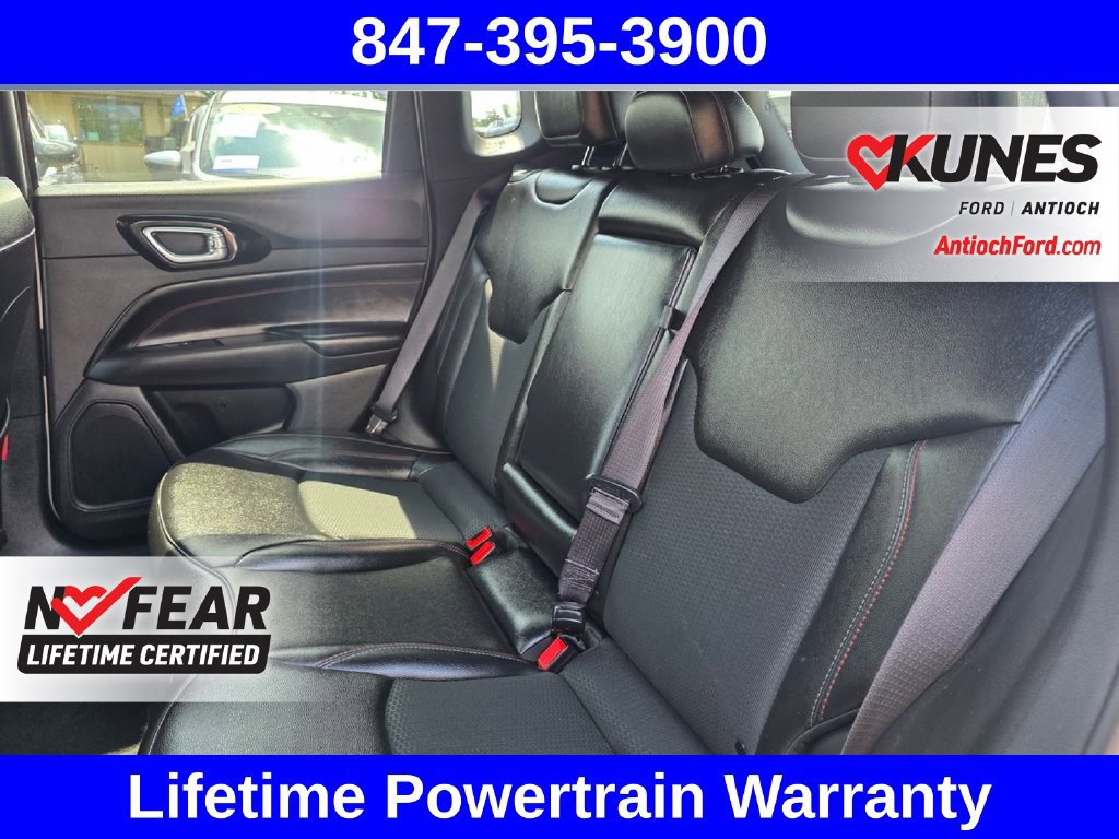 Used 2025 Jeep Compass Trailhawk AWD/4WD image 30