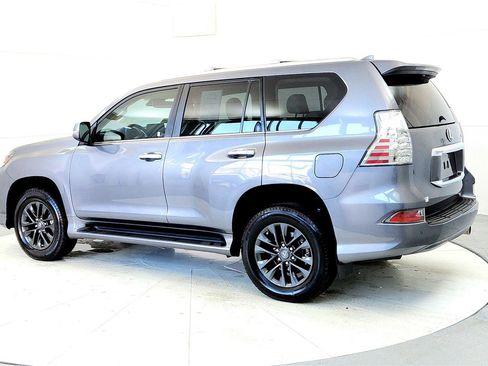 Used 2023 Lexus GX 460 Premium w/ Premium Package image 4