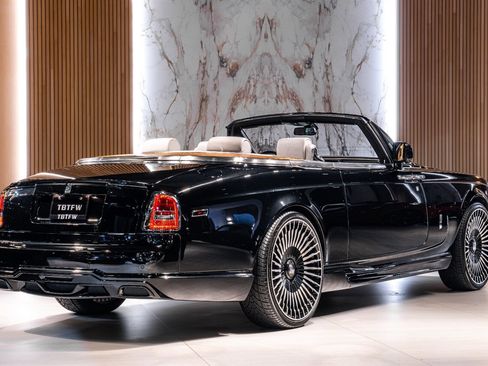 Used 2015 Rolls-Royce Phantom Drophead Coupe image 6