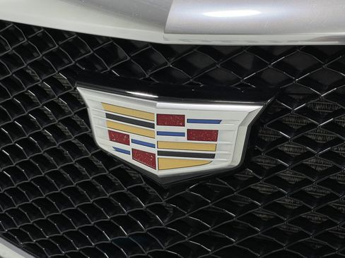 Used 2020 Cadillac XT5 Sportv w/ LPO, Floor Liner Package AWD/4WD image 35