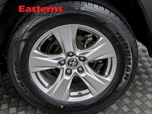 Used 2023 Toyota RAV4 XLE image 38