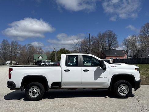 Used 2023 Chevrolet Silverado 2500 W/T w/ Z71 Off-Road Package AWD/4WD image 7